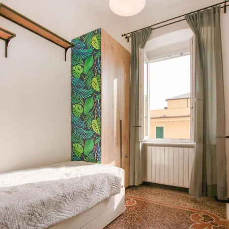 Appartement 3 Bedroom Nice Apartment In Genova Genua