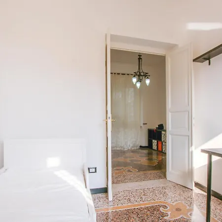 3 Bedroom In Генуя