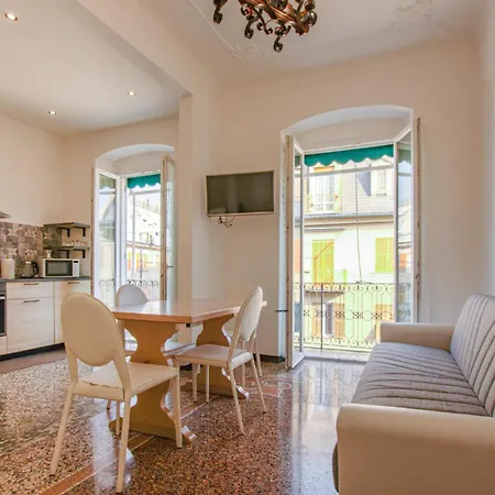 דירה 3 Bedroom In
